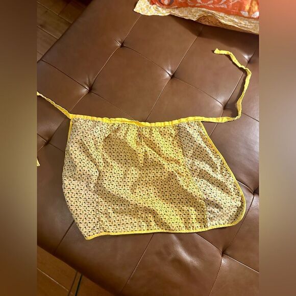 Vintage Fabric Handmade waist Apron - Picture 6 of 8
